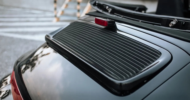 Porsche 911 cena 290000 przebieg: 192000, rok produkcji 1982 z Kutno małe 596